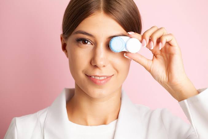 Winning at the Game: The Benefits of Contact Lenses for Sports in the UAE